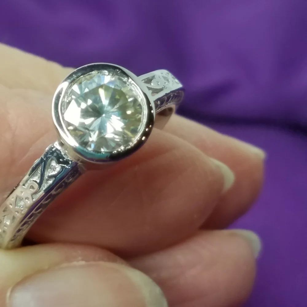 Moissanite 10 carat